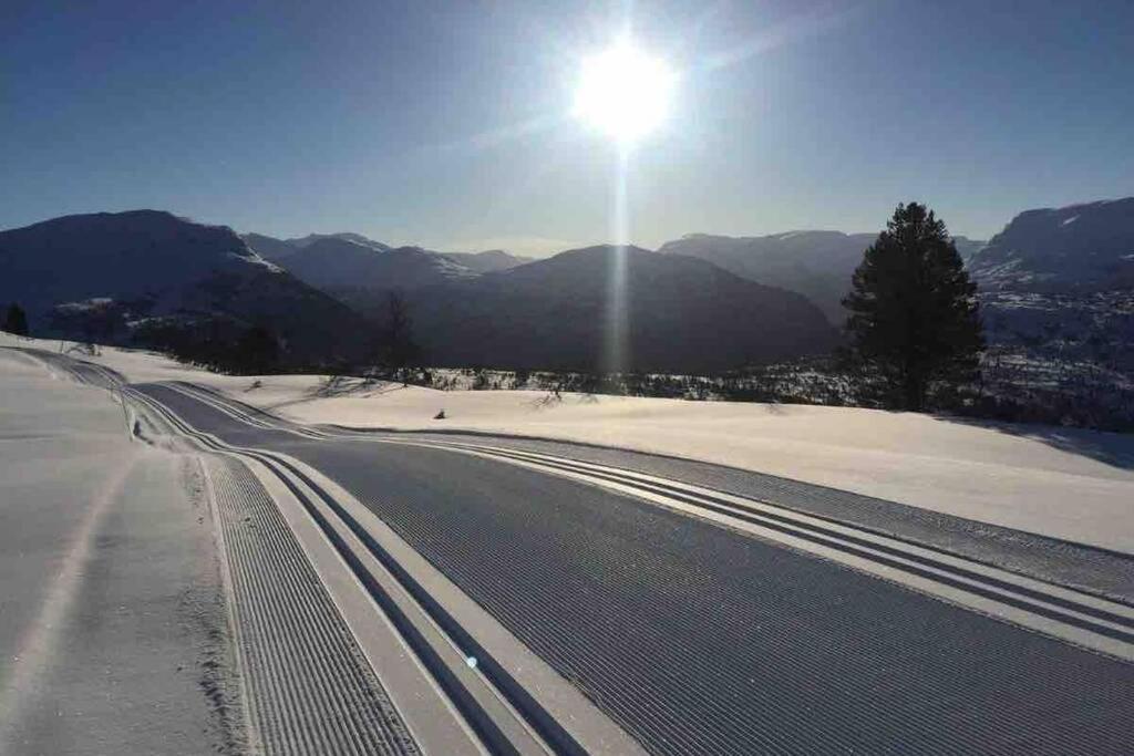 Hytte I Stryn Med Elbil Lader Εξωτερικό φωτογραφία